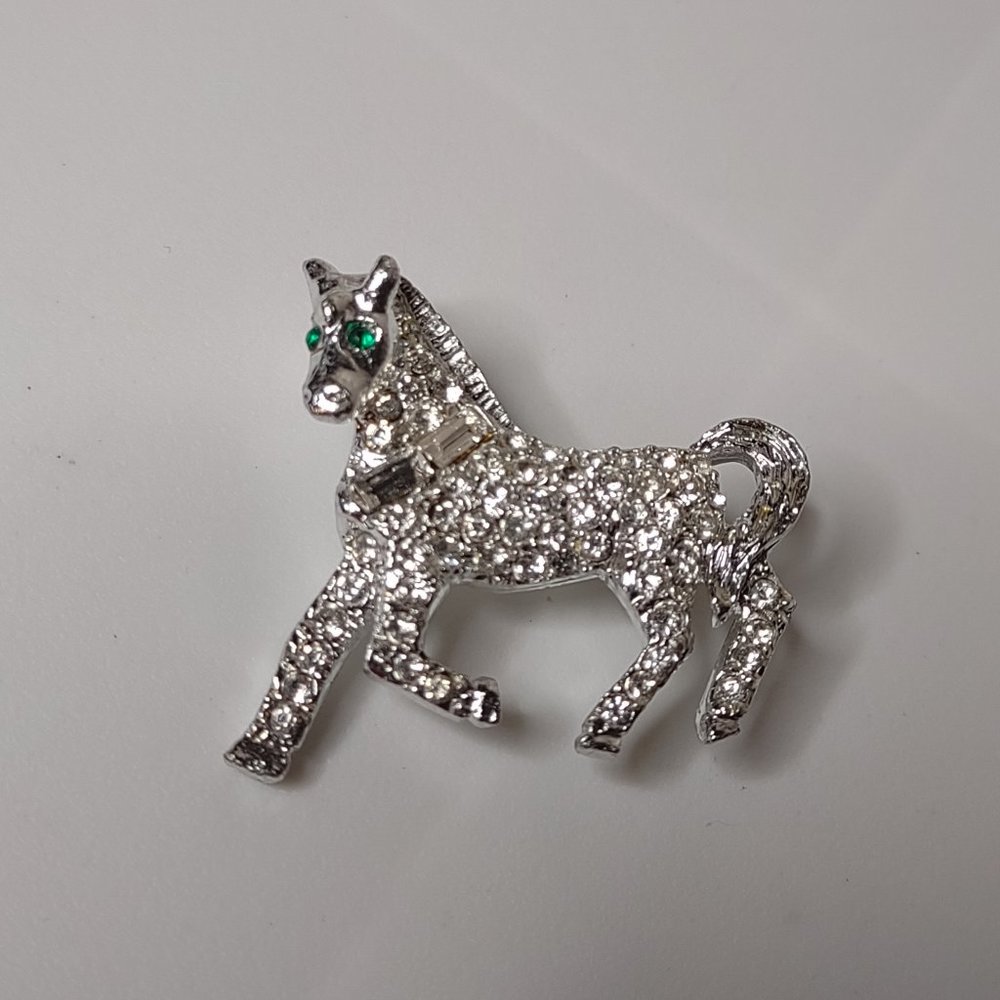 Pretty Horse Brooch With Green Eyes
